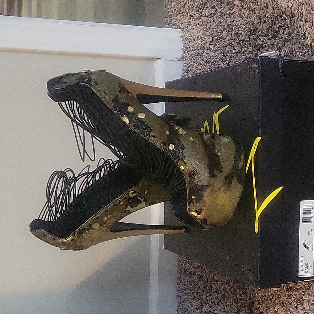 London Trash - Lt Crush Camo Stiletto size9